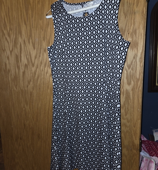 H&M stretch swing dress - Picture 1 of 3